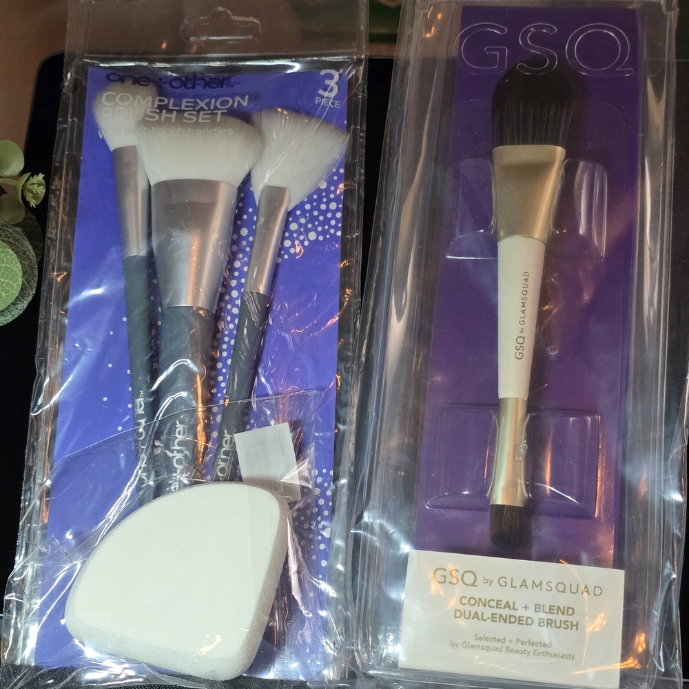 Complexion Brush Set,  Conceal + Blend Dual-Ended Brush And Mally Beaty Sponge